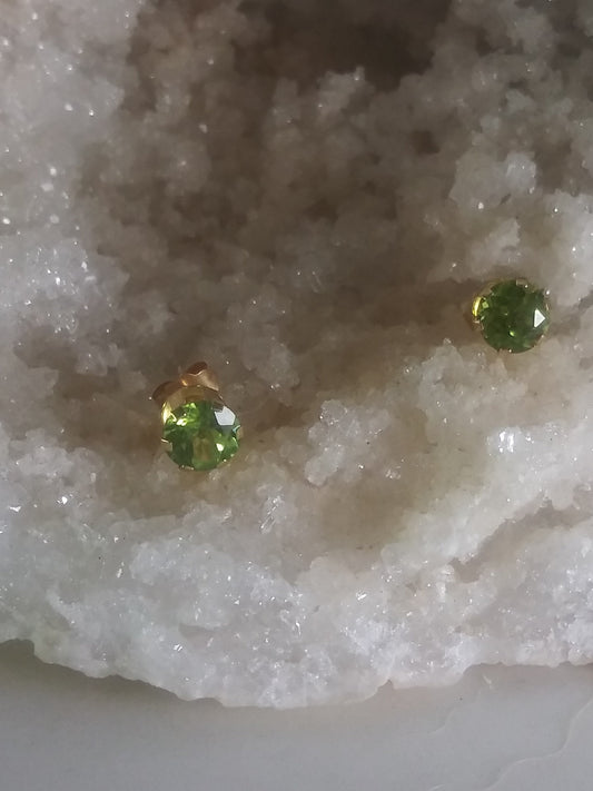 Peridot earrings - Peridot Stud - August Birthstone - Peridot stud earrings - Genuine Peridot - Solid Gold Earrings - 50th anniversary -