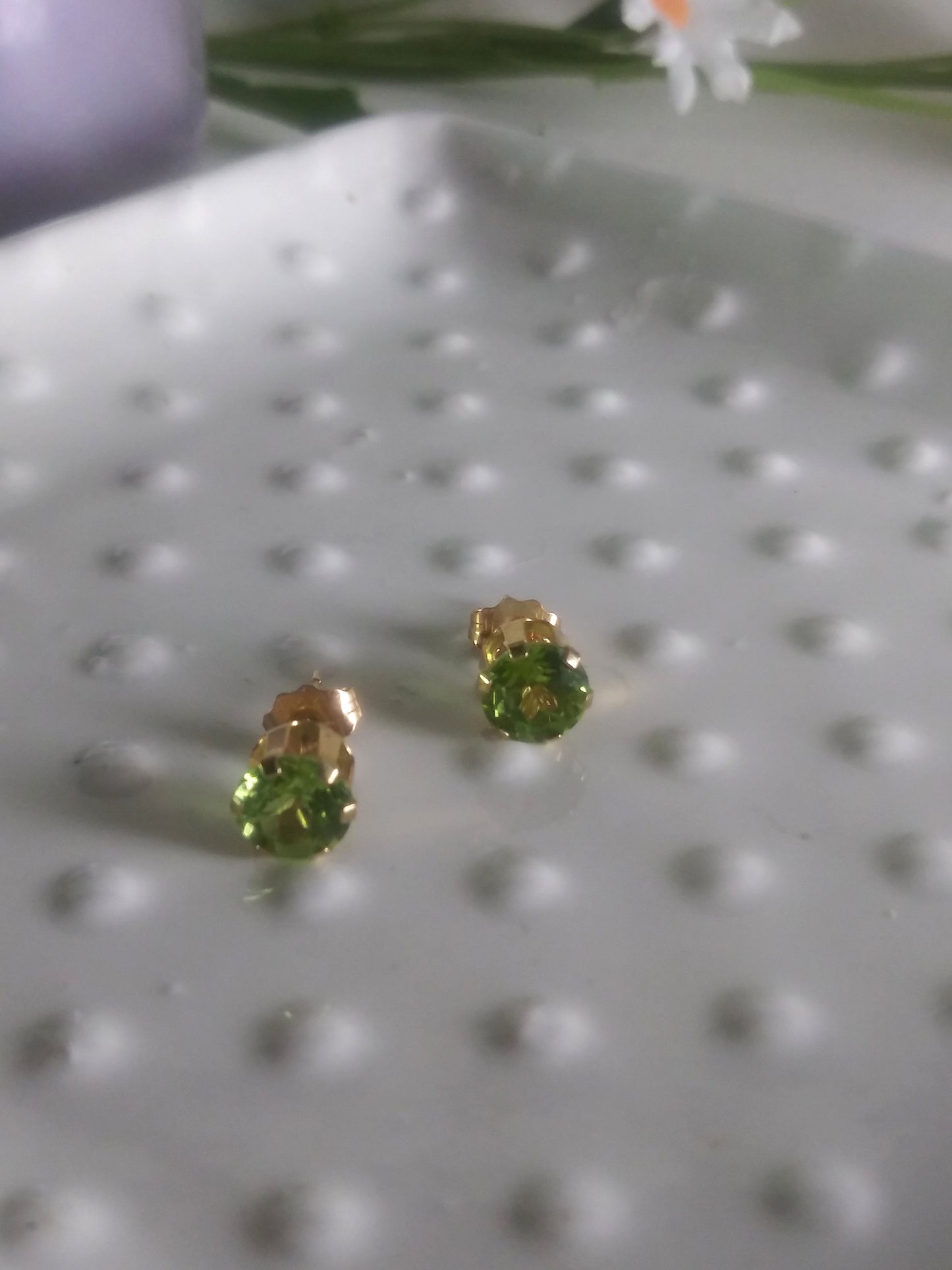 Peridot earrings - Peridot Stud - August Birthstone - Peridot stud earrings - Genuine Peridot - Solid Gold Earrings - 50th anniversary -